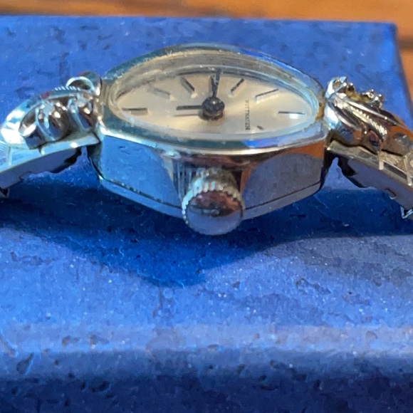 Vintage Wittnauer Watch 4 Diamonds & 10KT RGP Band - Picture 12 of 16